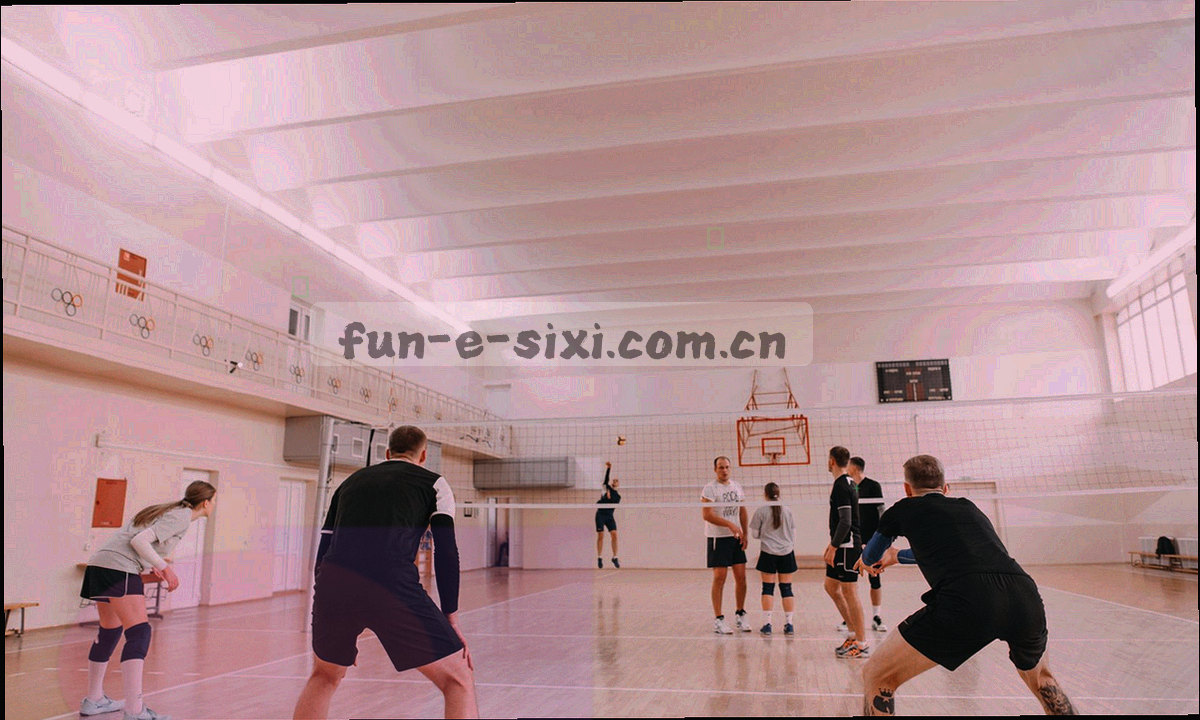 抽象印章纹理与环形时间刻度叠加的图形，无人物无场景